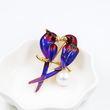 Colorful Enamel Parrot Brooch with Pearl Elegant Bird Pin Fashion Jewelry Gift