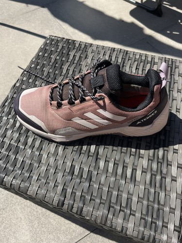 Left shoe only - left,