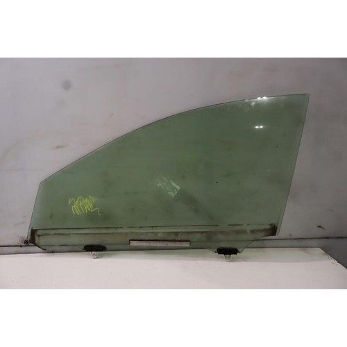 Front window toyota rav 4 - window,