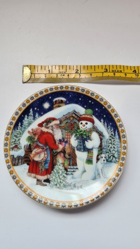 Royal worcester plate pin - worcester,