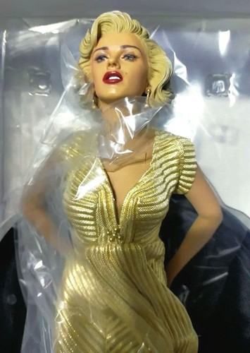 Marilyn monroe doll - monroe,