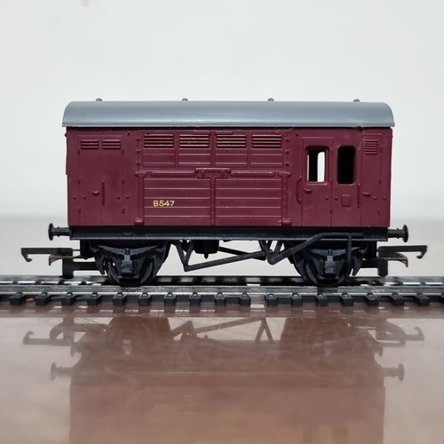 Tri ang r123 maroon horse - tri-ang,