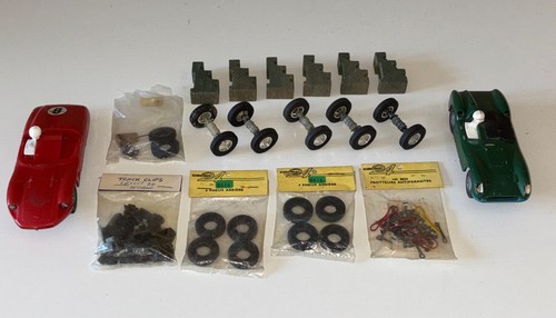 Vintage circuit slot cars - circuit, 24
