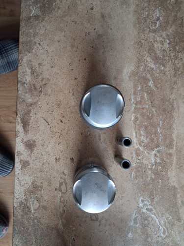 Pair triumph 3ta pistons - pair,