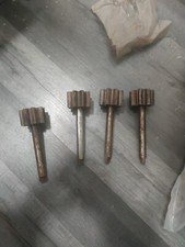 Joblots of x4 RANGE ROVER CLASSIC 3.5 V8   OIL PUMP SHAFT AND GEAR. PART ERC1351