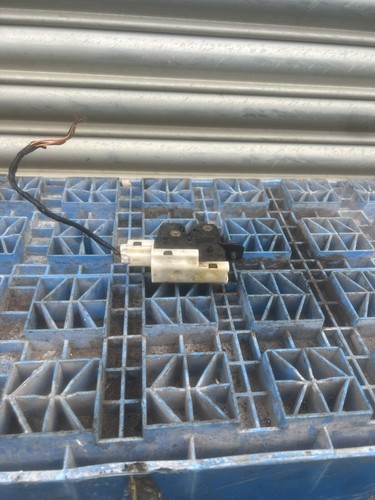 Nissan micra 2003 boot lock - micra,