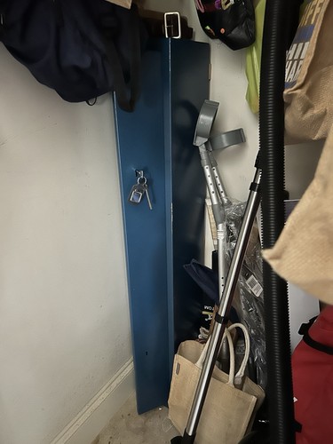 Gun safe cabinet shotgun - cabinet.,