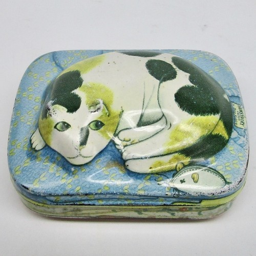 Vintage calico cat pill