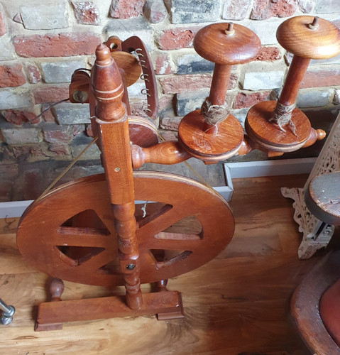Vintage wooden spinning - wooden,