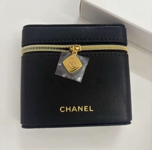 Chanel beauty black - chanel, compact