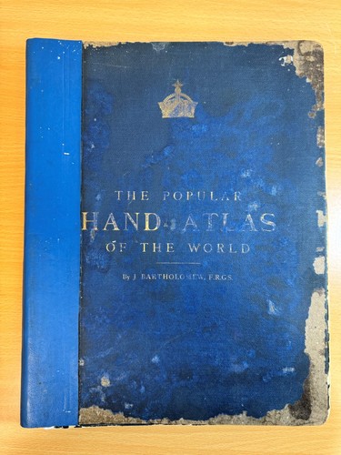 The popular hand - hand, atlas