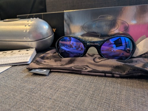 Rare oakley brain dead eye - x,