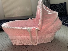 Clair de Lune Dimple White Wicker Moses Basket with Bedding 68 x 30 cm (Pink)