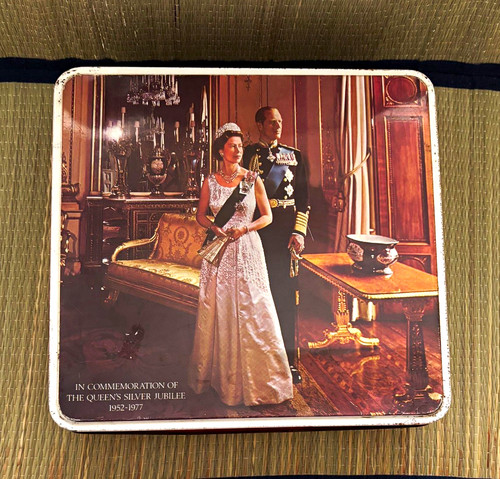 Vintagequeen elizabeth - vintagequeen, ii