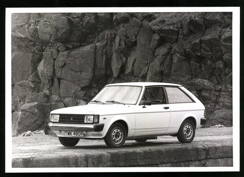 Photograph car chrysler - photograph,