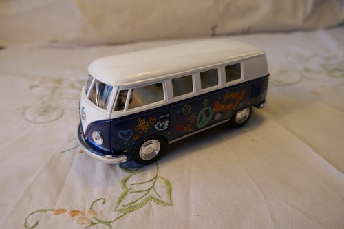 Volkswagen peace and love - peace,