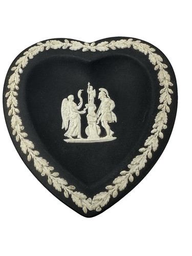 Wedgwood dish white on - 4.5”,