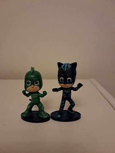 Masks figure pair - pj, and