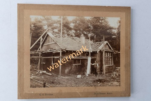Bungalow house construction