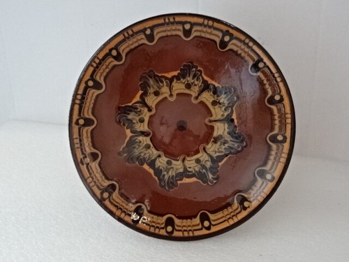 Pottery tazza with stylised - tazza,
