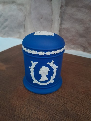 Vintage wedgwood royal blue - royal,