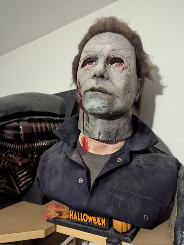Michael myers life size - myers,