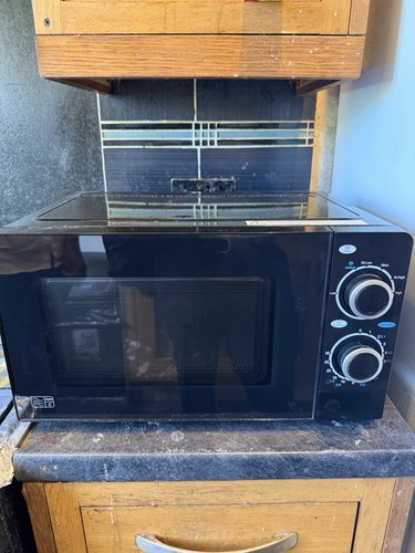 Essentials cmb21 700w 17l - cmb21,