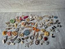 Job lot brooches / scarf rings