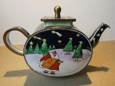 Trade + (Plus) Aid Mini Hand