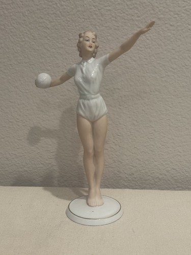 Wallendorf woman figurine - wallendorf,
