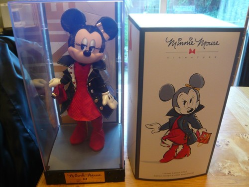 Disney store minnie rocks the - store,