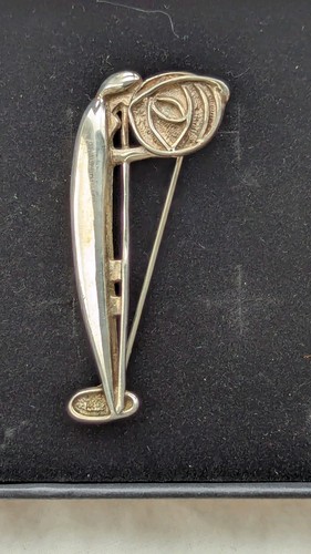 Art deco style silver metal