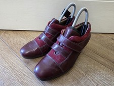 Scholl Backguard Burgundy Red