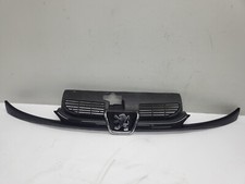 Peugeot 206 - Front Grille