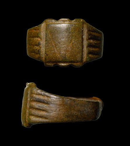 Roman bronze legionary signet - bronze,