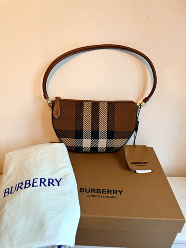 Burberry revives iconic - burberry, an