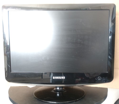 Samsung widescreen lcd - samsung,