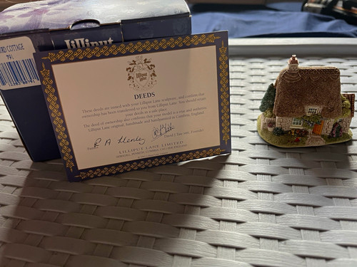 Lilliput lane miniature resin - lane,