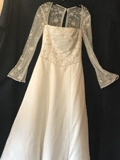 Demintinos Wedding Dress Ivory