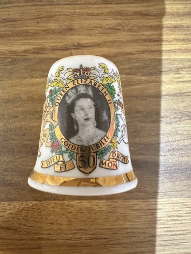 Queen elizabeth golden - ,