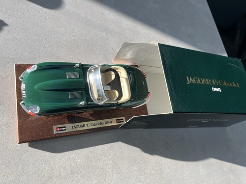 Burago scale diecast 3516 - 1/18,