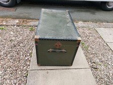VINTAGE LARGE TRAVEL TRUNK