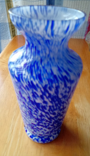 Decorative blue white - &,
