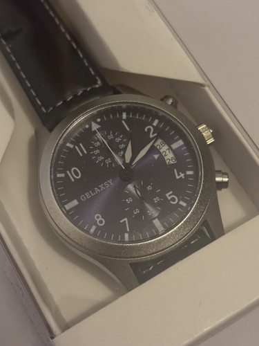 Men wristwatch classic - men’s,