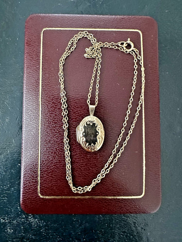 Vintage gold oval locket - vintage, 9k