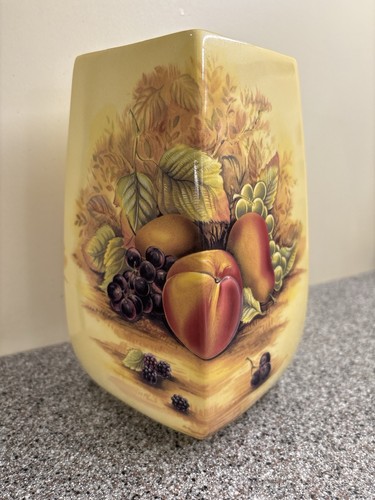 Aynsley orchard gold square - orchard,