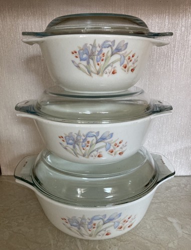 Vintage pyrex blue - blue, iris