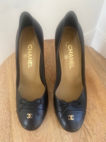 Chanel black leather - chanel,