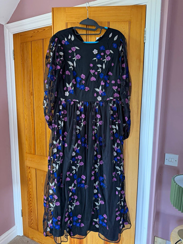 Coast black embroidered - black,