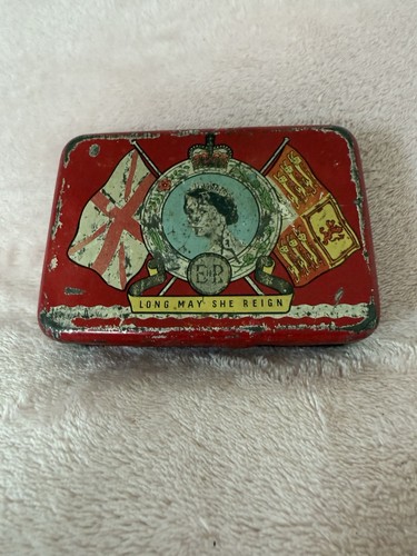 Vintage 1953 red oxo tin - red,